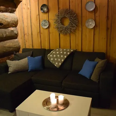 Pyhaen Kaemppae Log Apartment * Pyhätunturi